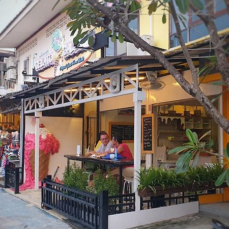 Island Cafe&Hostel Ко Липе Екстериор снимка
