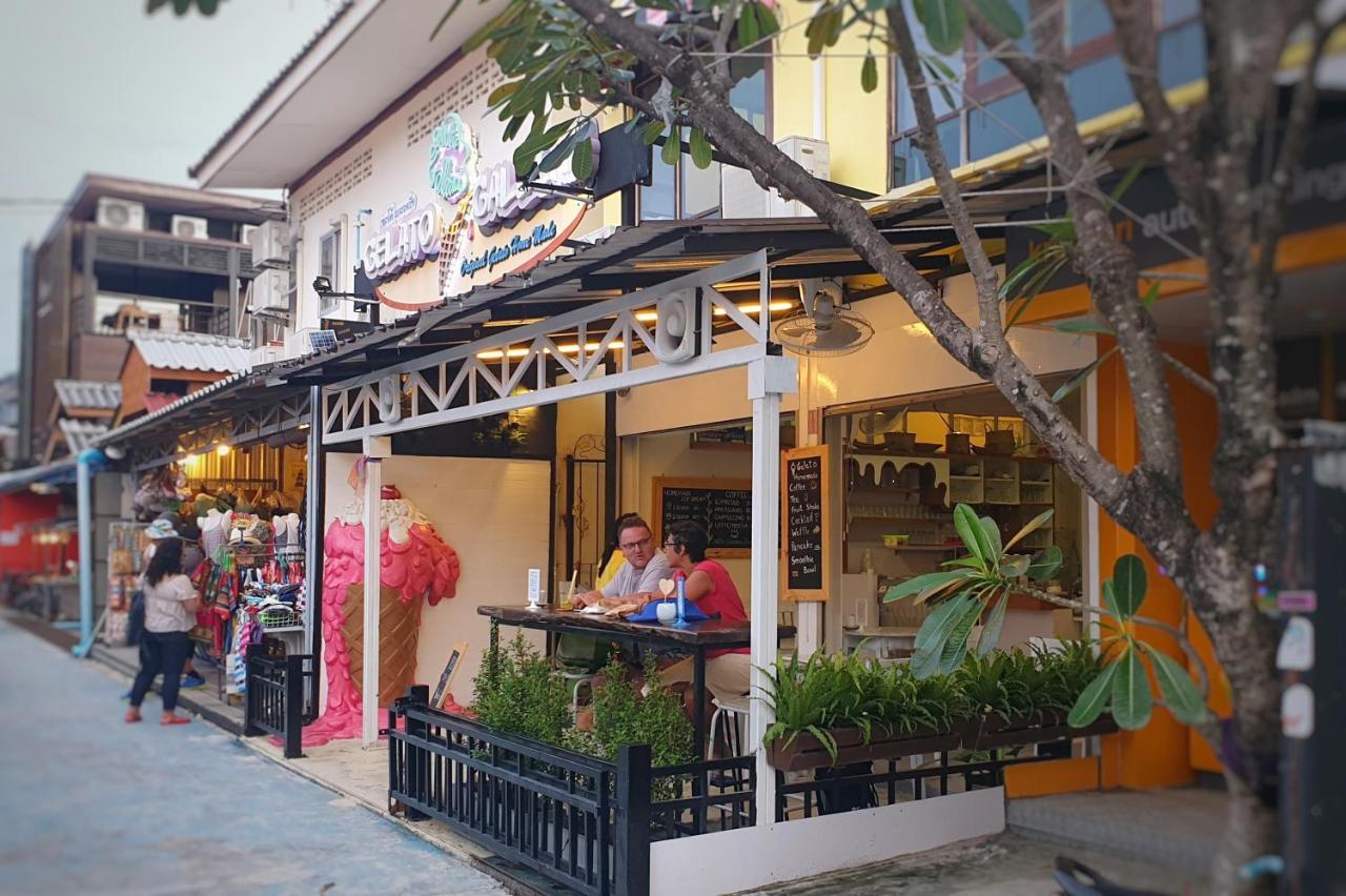 Island Cafe&Hostel Ко Липе Екстериор снимка